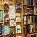 Buchhandlung-Dienstbier-Jugendbuchwand-3